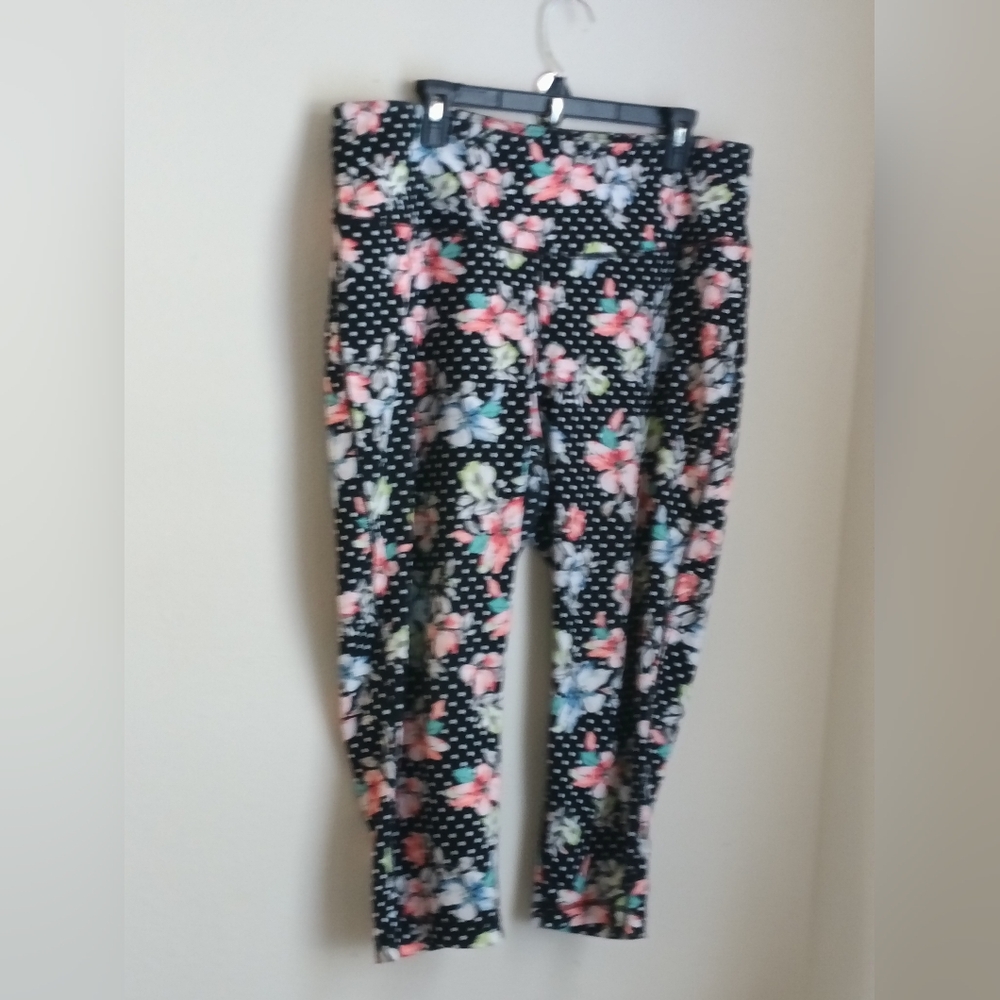 Cactive Capris Women 18/20W Black, Pink,& White Floral Polka Dots Tropical Y2K